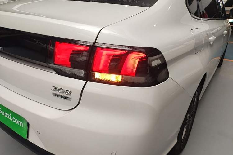 Used Peugeot 308 2019 230THP Automatic Luxury Edition China VI Standard Right Rear Taillight