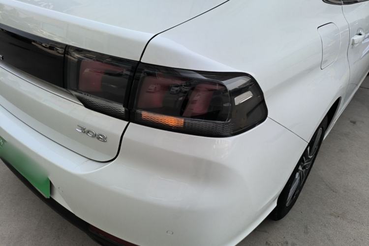 Used Peugeot 308 2019 1.6L Automatic Luxury Version China V Standard Right Rear Taillight