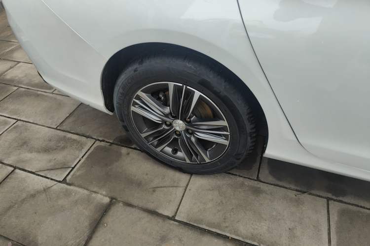 Used Peugeot 308 2019 230THP Automatic Luxury Edition China VI Standard Right Rear Wheel Hub