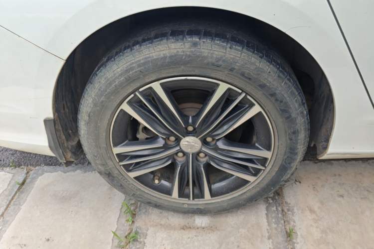 Used Peugeot 308 2019 1.6L Automatic Luxury Version China V Standard Right Rear Wheel Hub