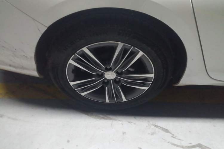 Used Peugeot 308 2019 230THP Automatic Luxury Edition China VI Standard Right Rear Wheel Hub