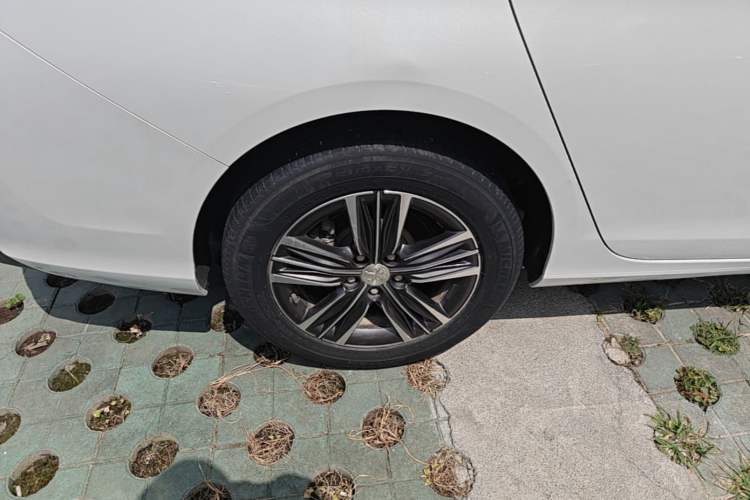 Used Peugeot 308 2019 230THP Automatic Luxury Edition China V Standard Right Rear Wheel Hub