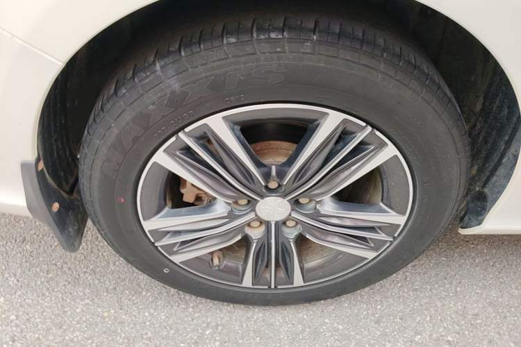 Used Peugeot 308 2019 1.6L Automatic Luxury Version China V Standard Right Rear Wheel Hub