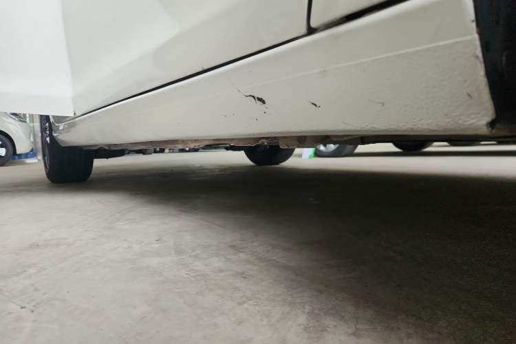 Used Peugeot 308 2019 1.6L Automatic Luxury Version China V Standard Right Side Sill