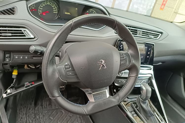 Used Peugeot 308 2019 230THP Automatic Luxury Edition China V Standard Steering Wheel