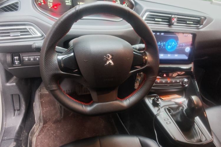 Used Peugeot 308 2019 190THP Automatic Fashion Edition China V Standard Steering Wheel