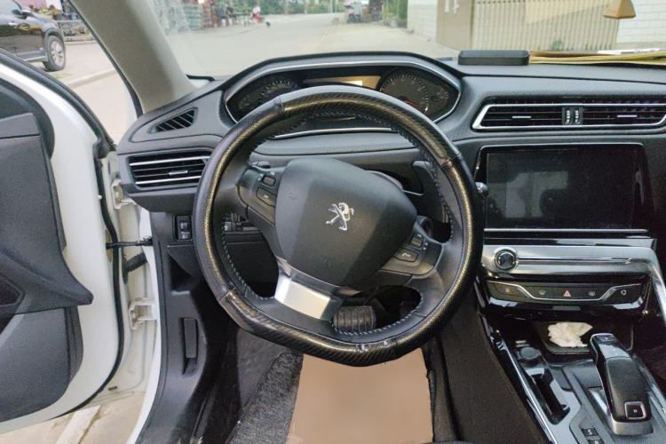 Used Peugeot 308 2019 230THP Automatic Luxury Edition China VI Standard Steering Wheel