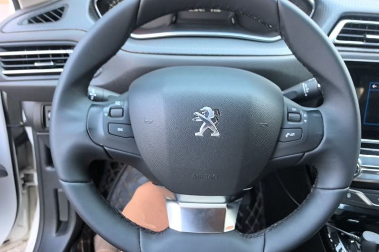 Used Peugeot 308 2019 230THP Automatic Luxury Edition China V Standard Steering Wheel