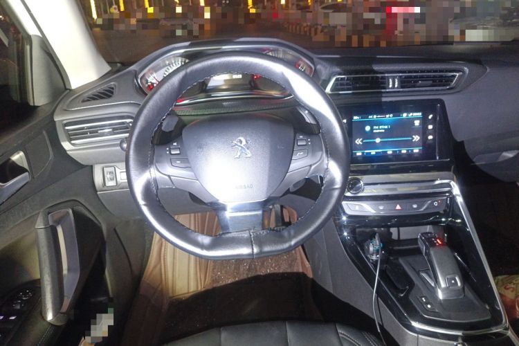Used Peugeot 308 2019 230THP Automatic Luxury Edition China VI Standard Steering Wheel