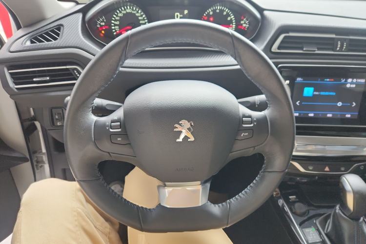 Used Peugeot 308 2019 1.6L Automatic Luxury Version China V Standard Steering Wheel