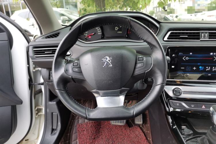 Used Peugeot 308 2019 230THP Automatic Luxury Edition China V Standard Steering Wheel