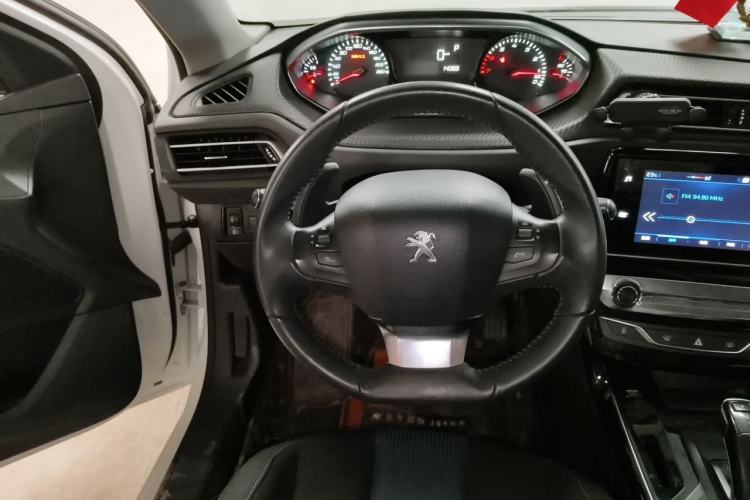 Used Peugeot 308 2019 230THP Automatic Luxury Edition China VI Standard Steering Wheel
