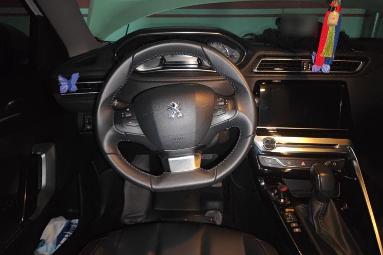 Used Peugeot 308 2019 1.6L Automatic Luxury Version China V Standard Steering Wheel