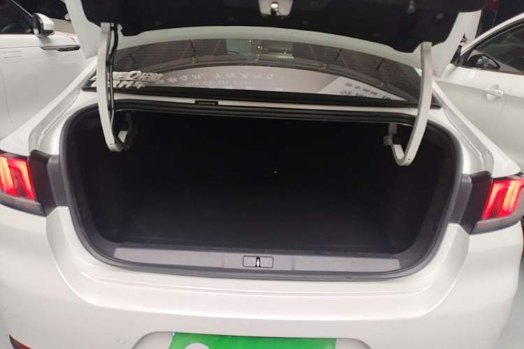 Used Peugeot 308 2019 230THP Automatic Luxury Edition China VI Standard Trunk