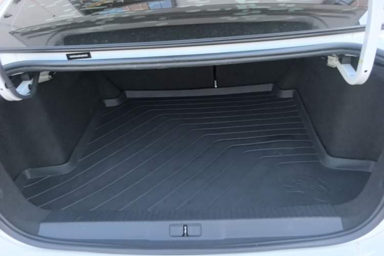 Used Peugeot 308 2019 230THP Automatic Luxury Edition China V Standard Trunk