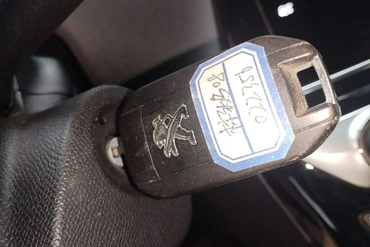Used Peugeot 308 2019 230THP Automatic Luxury Edition China VI Standard Vehicle Key