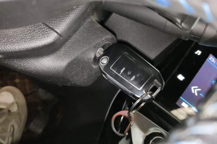 Used Peugeot 308 2019 230THP Automatic Luxury Edition China VI Standard Vehicle Key