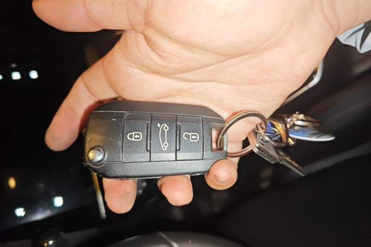 Used Peugeot 308 2019 1.6L Automatic Luxury Version China V Standard Vehicle Key