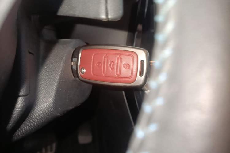 Used Peugeot 308 2019 230THP Automatic Luxury Edition China VI Standard Vehicle Key