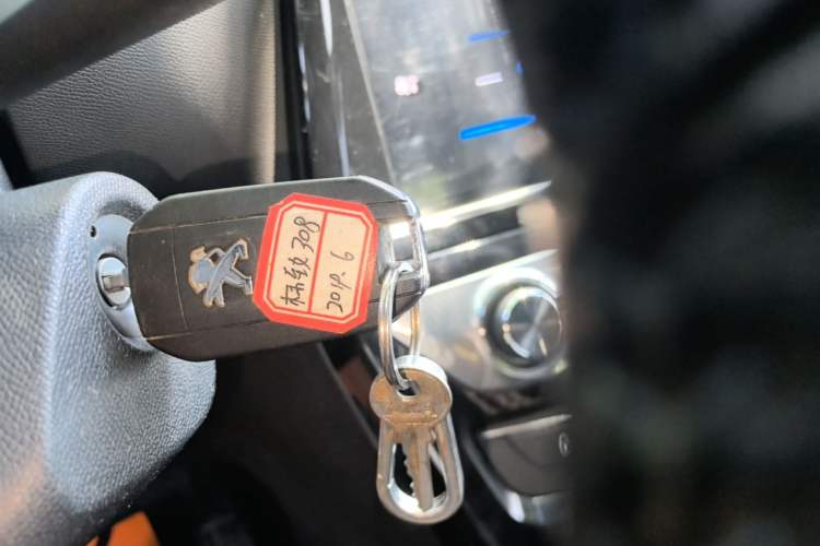 Used Peugeot 308 2019 1.6L Automatic Luxury Version China V Standard Vehicle Key
