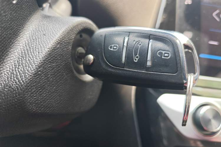 Used Peugeot 308 2019 1.6L Automatic Luxury Version China V Standard Vehicle Key