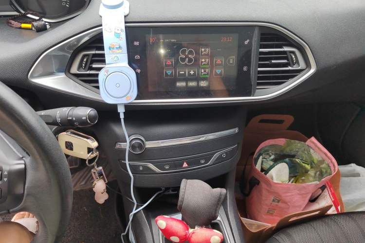 Used Peugeot 308S 2015 1.2T Automatic Jingchi Edition Audio And AC Panel