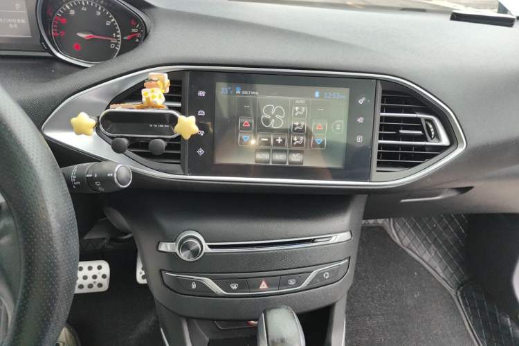 Used Peugeot 308S 2015 1.6T Automatic Ruichi Edition Audio And AC Panel