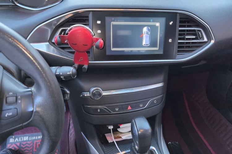 Used Peugeot 308S 2015 1.6T Automatic Jingchi Edition Audio And AC Panel