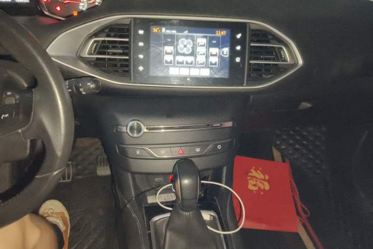 Used Peugeot 308S 2015 1.6T Automatic Ruichi Edition Audio And AC Panel