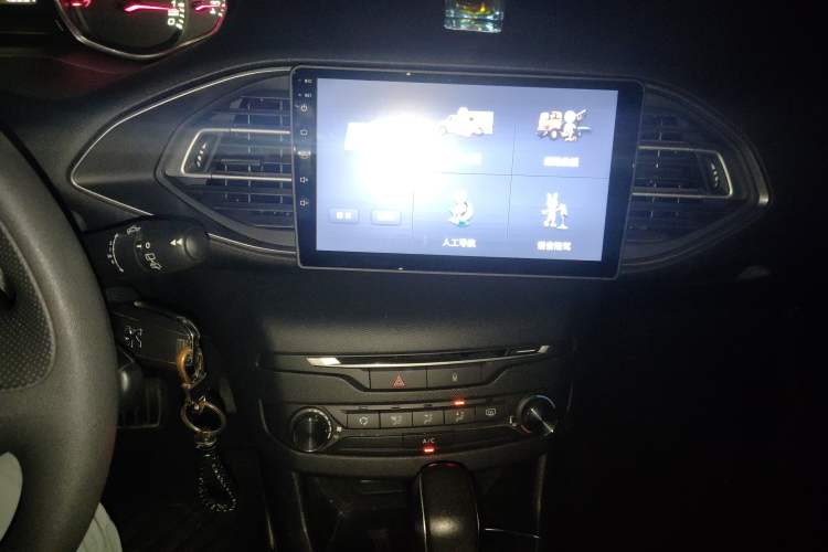 Used Peugeot 308S 2015 1.2T Automatic Shangchi Edition Audio And AC Panel