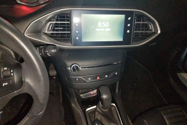 Used Peugeot 308S 2015 1.6T Automatic Ruichi Edition Audio And AC Panel
