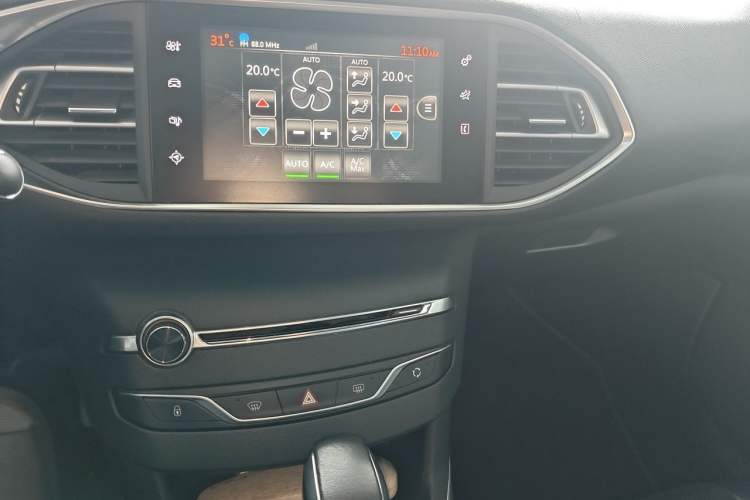 Used Peugeot 308S 2015 1.6T Automatic Ruichi Edition Audio And AC Panel