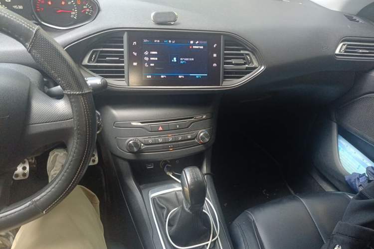 Used Peugeot 308S 2015 1.6L Manual Shangchi Edition Audio And AC Panel