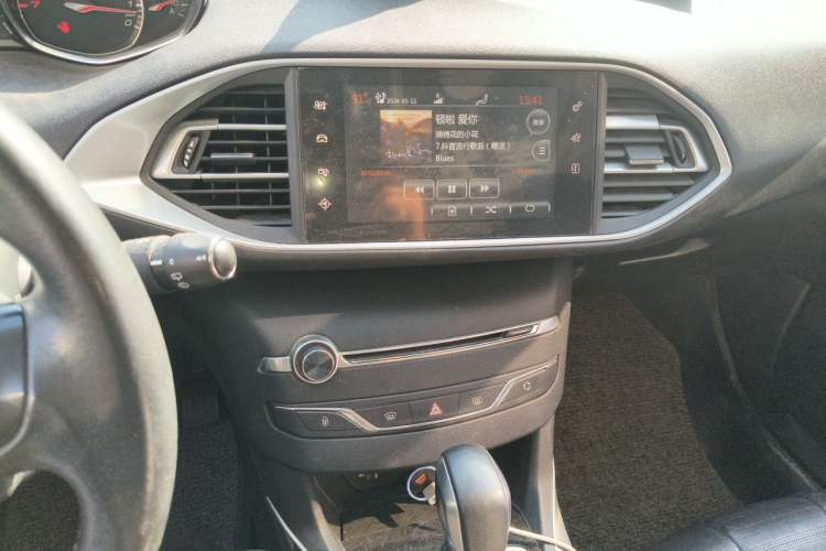 Used Peugeot 308S 2015 1.6T Automatic Ruichi Edition Audio And AC Panel