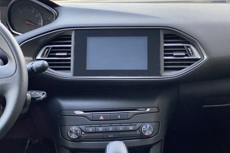 Used Peugeot 308S 2015 1.6L Manual Shangchi Edition Audio And AC Panel