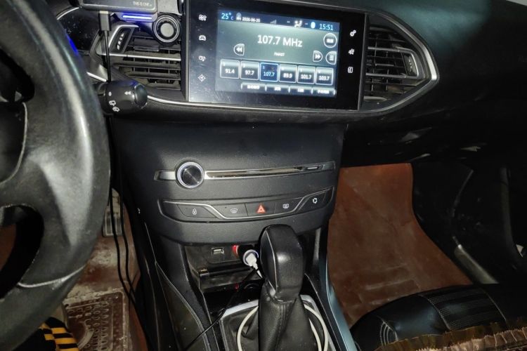 Used Peugeot 308S 2015 1.6T Automatic Ruichi Edition Audio And AC Panel