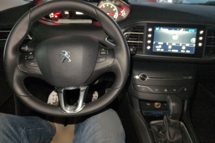 Used Peugeot 308S 2015 1.6T Automatic Ruichi Edition Center Console