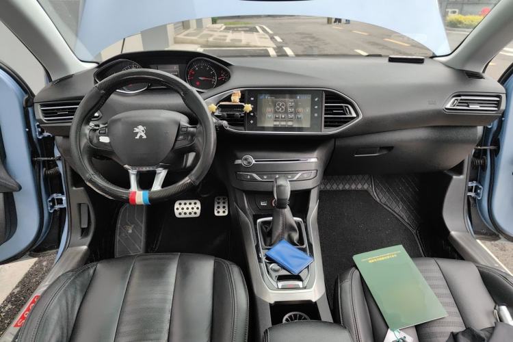 Used Peugeot 308S 2015 1.6T Automatic Ruichi Edition Center Console