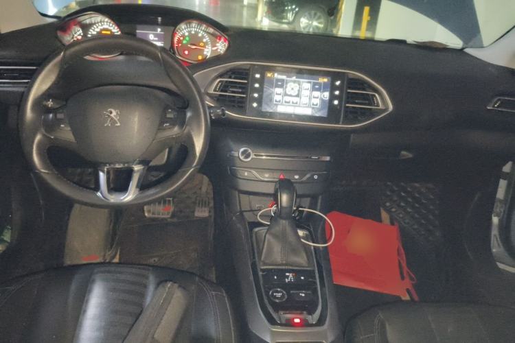 Used Peugeot 308S 2015 1.6T Automatic Ruichi Edition Center Console