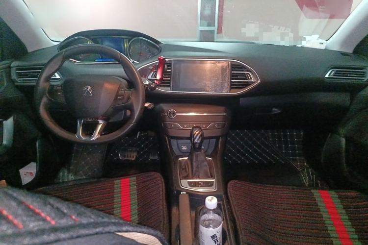 Used Peugeot 308S 2015 1.2T Automatic Jingchi Edition Center Console