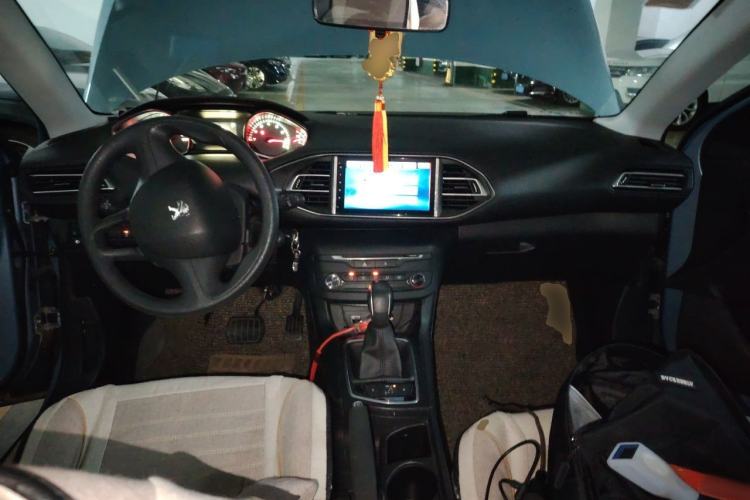 Used Peugeot 308S 2015 1.2T Automatic Shangchi Edition Center Console