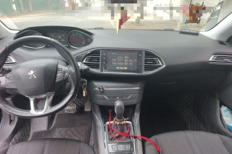 Used Peugeot 308S 2015 1.6T Automatic Jingchi Edition Center Console