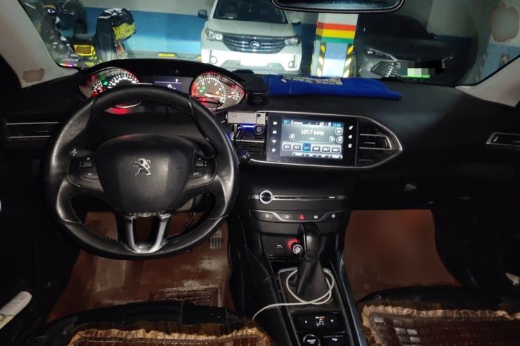 Used Peugeot 308S 2015 1.6T Automatic Ruichi Edition Center Console