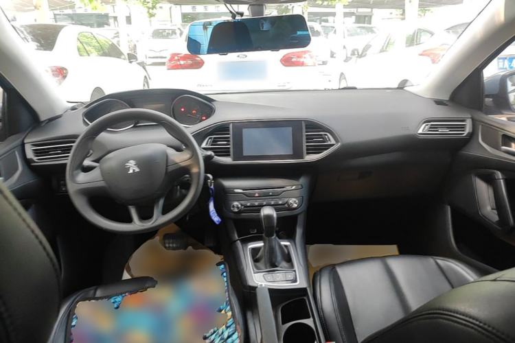 Used Peugeot 308S 2015 1.2T Automatic Shangchi Edition Center Console