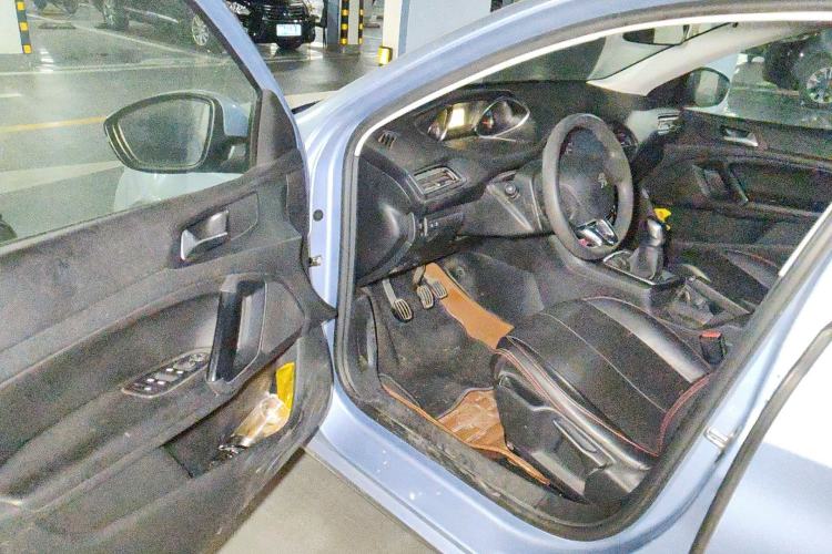 Used Peugeot 308S 2015 1.6L Manual Shangchi Edition Driver Seat