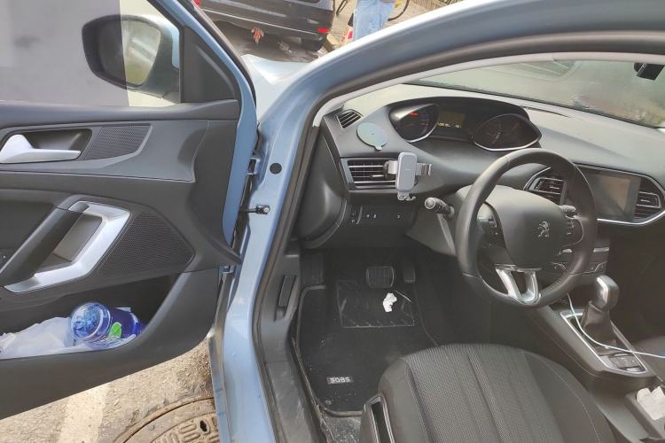 Used Peugeot 308S 2015 1.2T Automatic Jingchi Edition Driver Seat