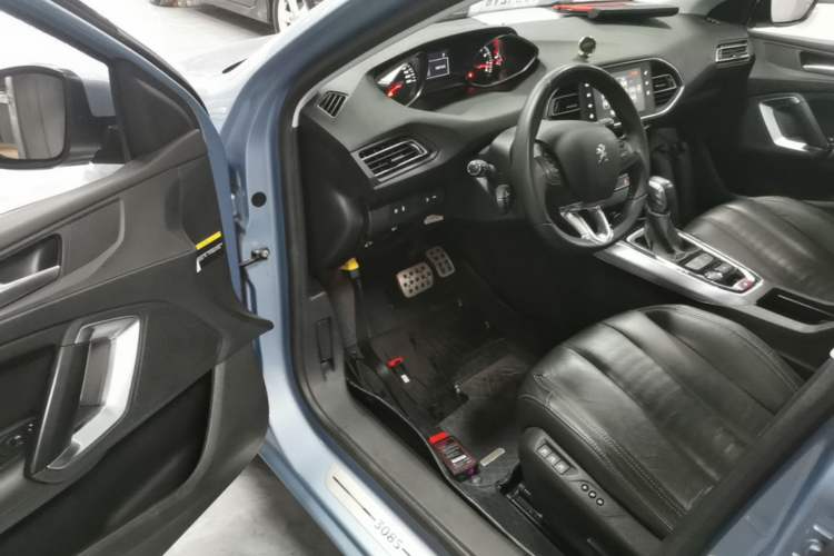 Used Peugeot 308S 2015 1.6T Automatic Ruichi Edition Driver Seat