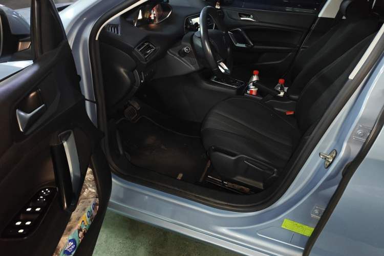 Used Peugeot 308S 2015 1.2T Automatic Jingchi Edition Driver Seat