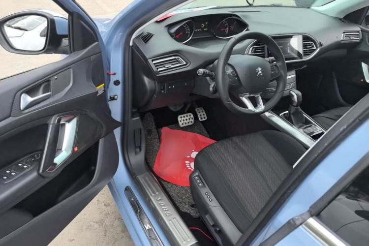 Used Peugeot 308S 2015 1.6T Automatic Jingchi Edition Driver Seat