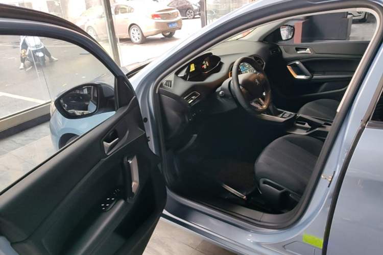 Used Peugeot 308S 2015 1.2T Automatic Jingchi Edition Driver Seat